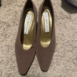 Via Spiga Women's Tan Heels